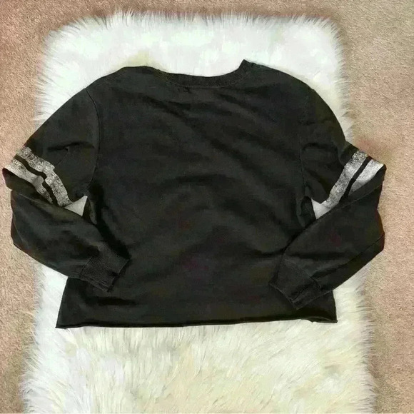 Walt Disney World Mickey Football Stripe Crop T-Shirt Medium - Picture 5 of 6